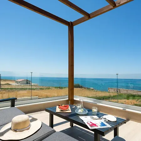 Beachfront Nymphes Aigli, Brand New With Pool, Children Area & Bbq Skaleta