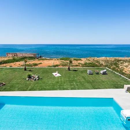 Beachfront Nymphes Aigli, Brand New With Pool, Children Area & Bbq Skaleta