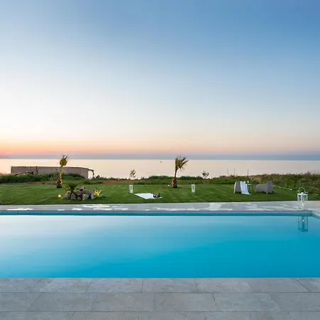 Beachfront Nymphes Aigli, Brand New With Pool, Children Area & Bbq * Skaleta