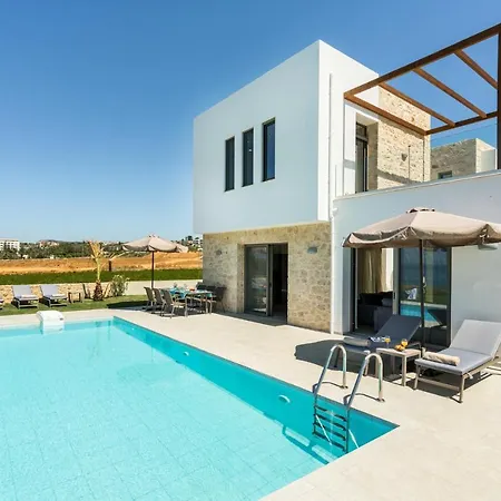 Beachfront Nymphes Aigli, Brand New With Pool, Children Area & Bbq * Skaleta